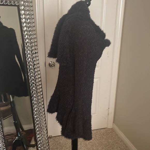 Gorgeous long cardigan sweater. - Picture 3 of 5